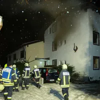 220122_fw_prien_zimmerbrand_ernsdorfer_strasse_6_fotoberger.jpg